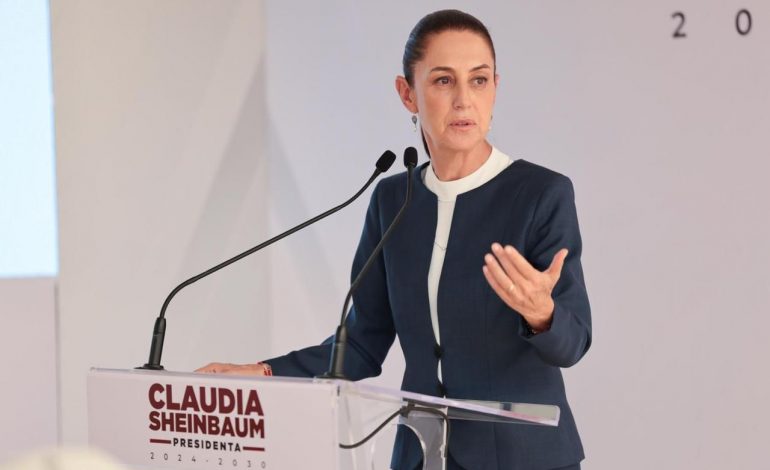 CLAUDIA SHEINBAUM ANUNCIA LA CONSTRUCCIÓN DE TRES MIL KILÓMETROS DE TREN DE PASAJEROS EN EL NORTE DEL PAÍS PARA EL PRÓXIMO SEXENIO.