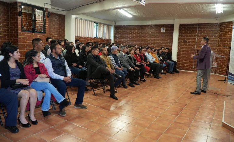 Imparte FGE conferencia en materia de transfeminicidios a estudiantes del Instituto Universitario Morelos de Zitácuaro