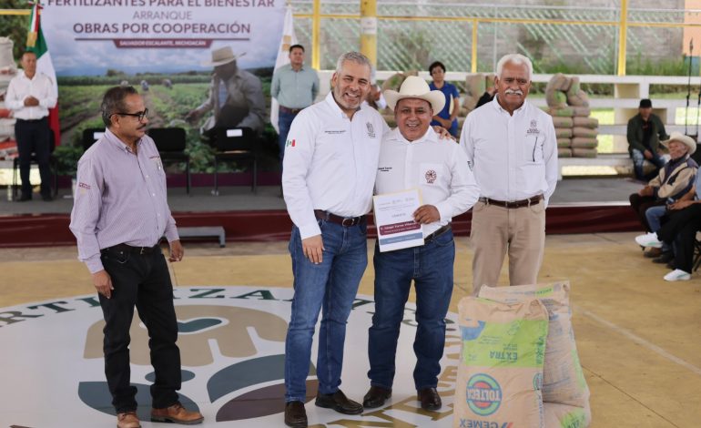 Concluye con éxito entrega de fertilizantes gratuitos a agricultores