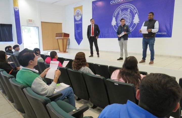 En Unidad Profesional…  Aspirantes a estudiar en máxima casa de estudios presentan exámen de admisión