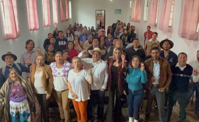 Recrimina Celeste altos sueldos en el Poder Judicial, durante foro