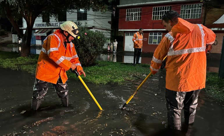 Llama Protección Civil Michoacán a no tirar basura para prevenir inundaciones
