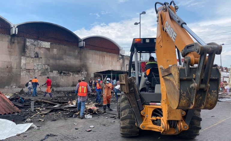 Rehabilita Ayuntamiento espacio para instalar puestos en mercado Independencia