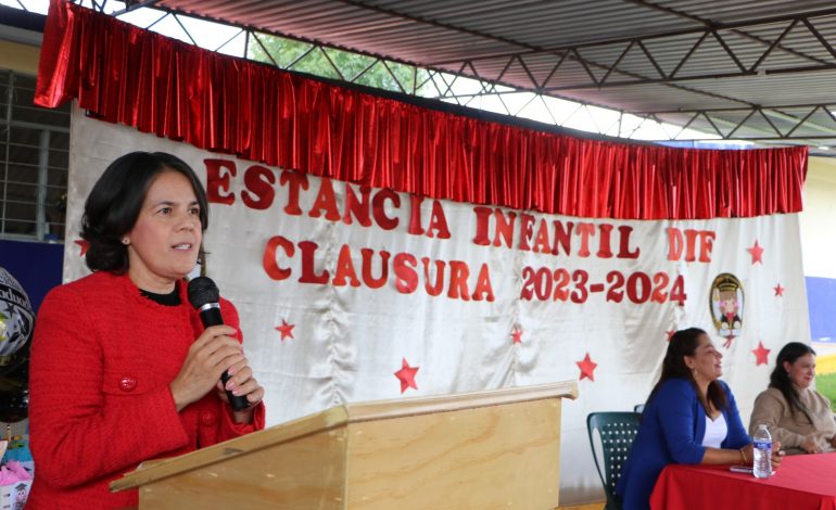 ​La L.I.E. Graciela Guzmán Bucio, presidenta Honoraria del DIF Municipal, clausuró el ciclo escolar 2023-2024 de la Estancia Infantil DIF. ​