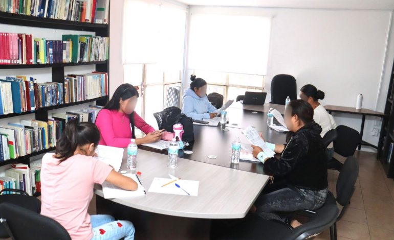 Seimujer contribuye a la educación de mujeres víctimas de violencia