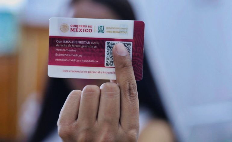 Así puedes tramitar tu credencial del IMSS Bienestar.