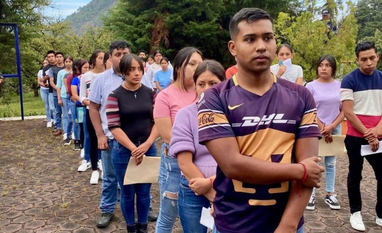 Hoy presentan examen oral aspirantes a la Escuela Normal Indígena.