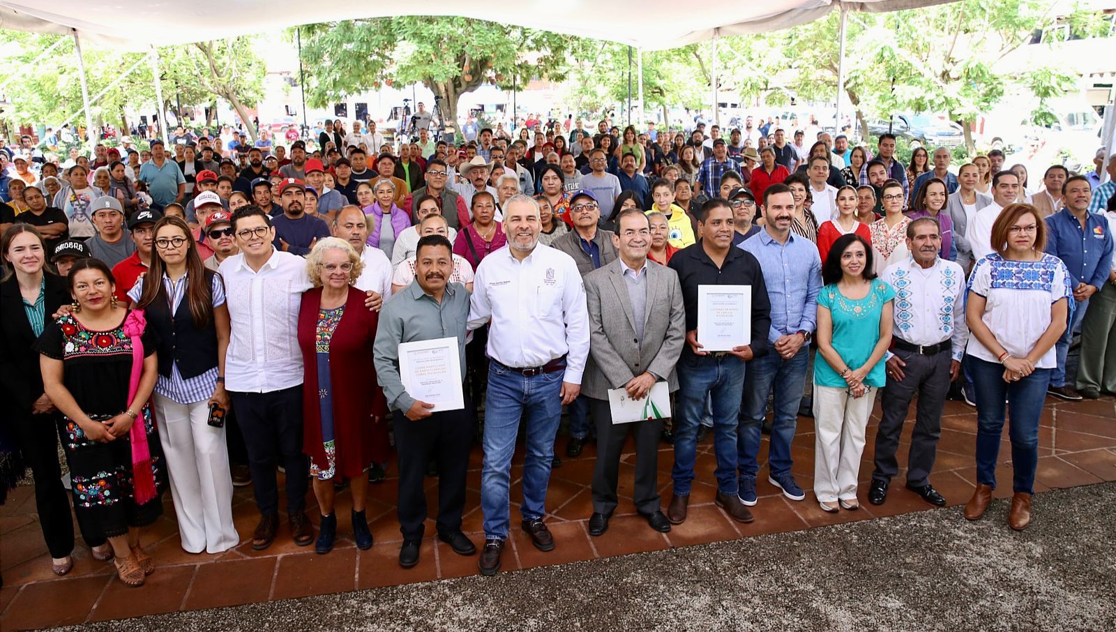 Con certificación se protegen catrinas de Capula y cobre martillado de Santa Clara: Bedolla.