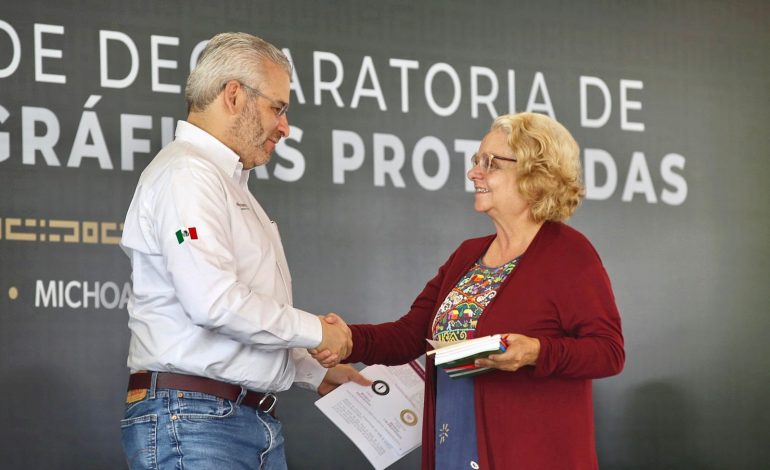 Michoacán gana otra vez el Galardón Presidencial del Premio Nacional de Arte Popular.