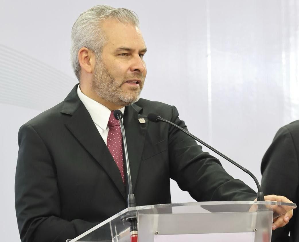 En proceso, compra de equipos avanzados para el tratamiento del cáncer: Bedolla.