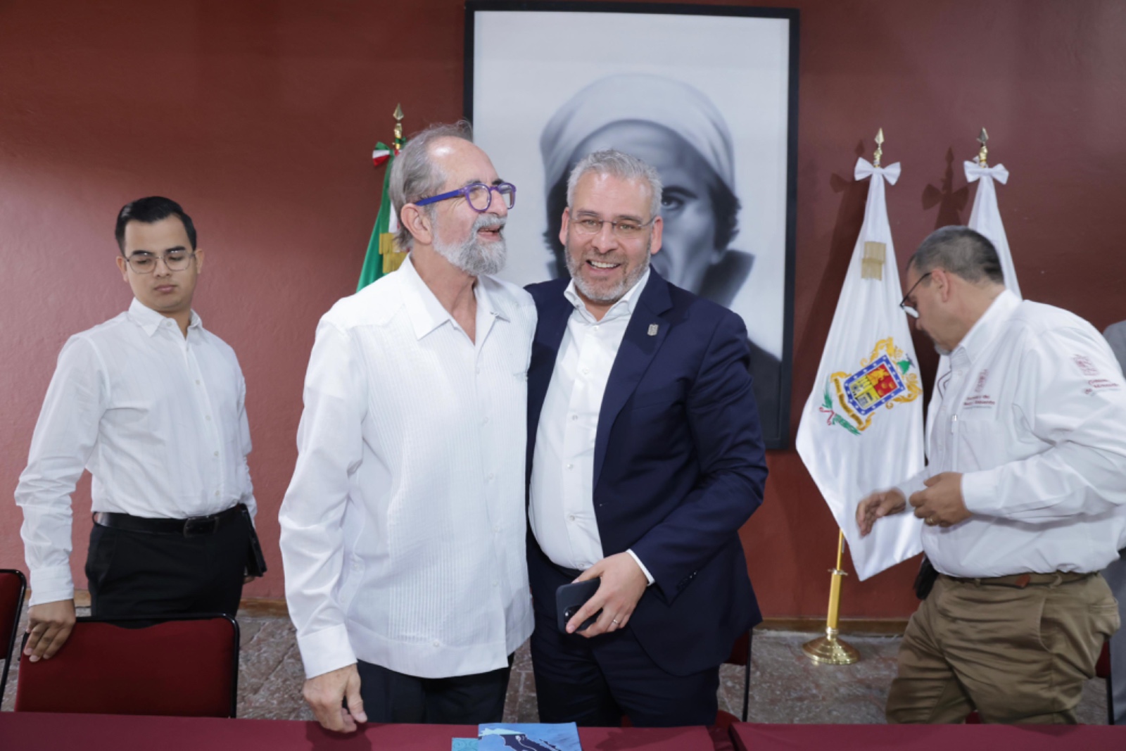 Gobiernos de Michoacán y Estado de México buscan alternativas para aprovechar el agua.