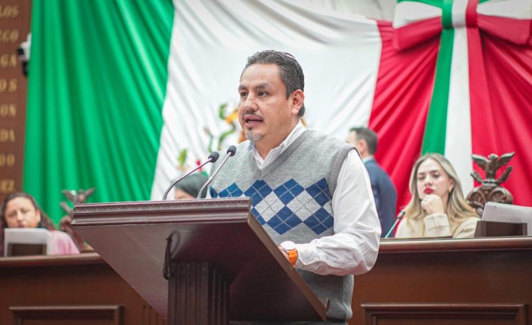 Logra Víctor Manríquez protección a favor de las y los niños y adolescentes, al garantizar su salud mental en Ley