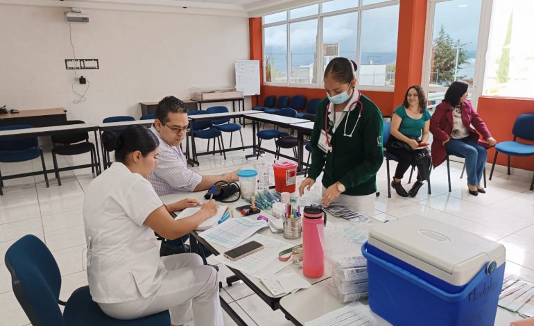 Cecytem brinda servicios de salud a sus trabajadores.