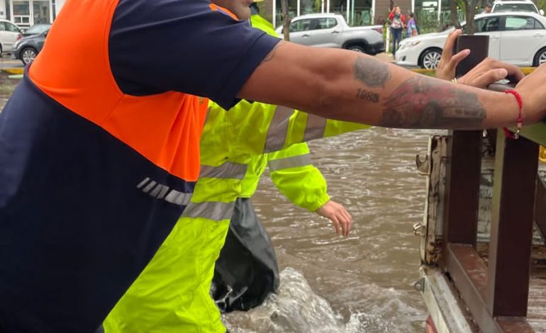 Atiende PC estatal inundaciones y encharcamientos en Morelia