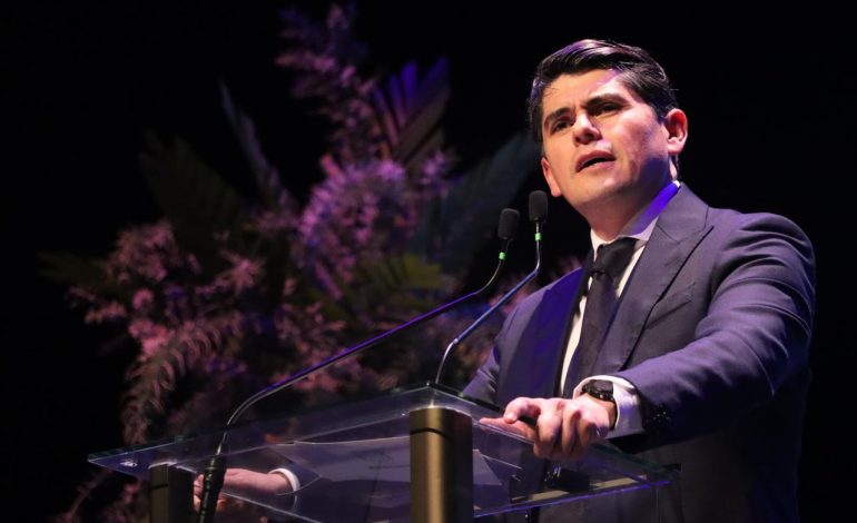 Con acciones históricas, presenta Toño Ixtláhuac Tercer Informe de Gobierno