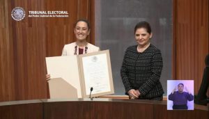 CLAUDIA SHEINBAUM RECIBE CONSTANCIA COMO PRESIDENTA ELECTA DE MÉXICO POR PARTE DEL TRIBUNAL ELECTORAL.