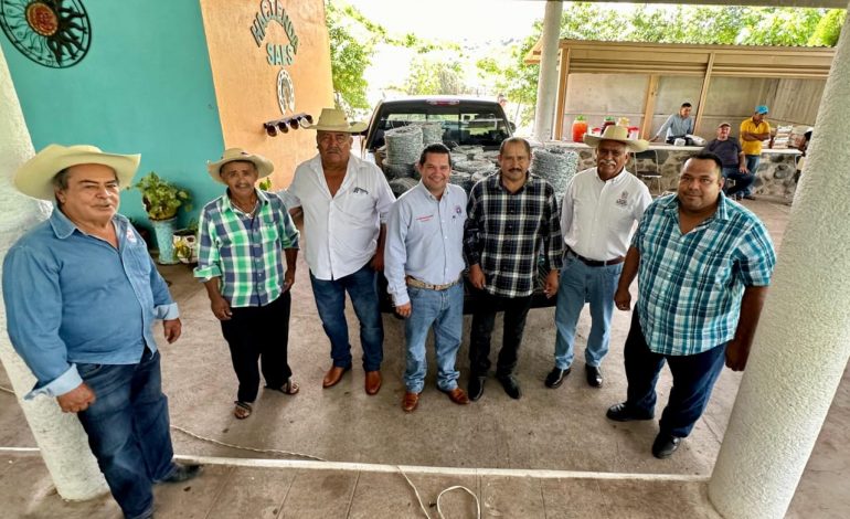 Arranca Sader entrega de alambre de púas a ganaderos de Tierra Caliente