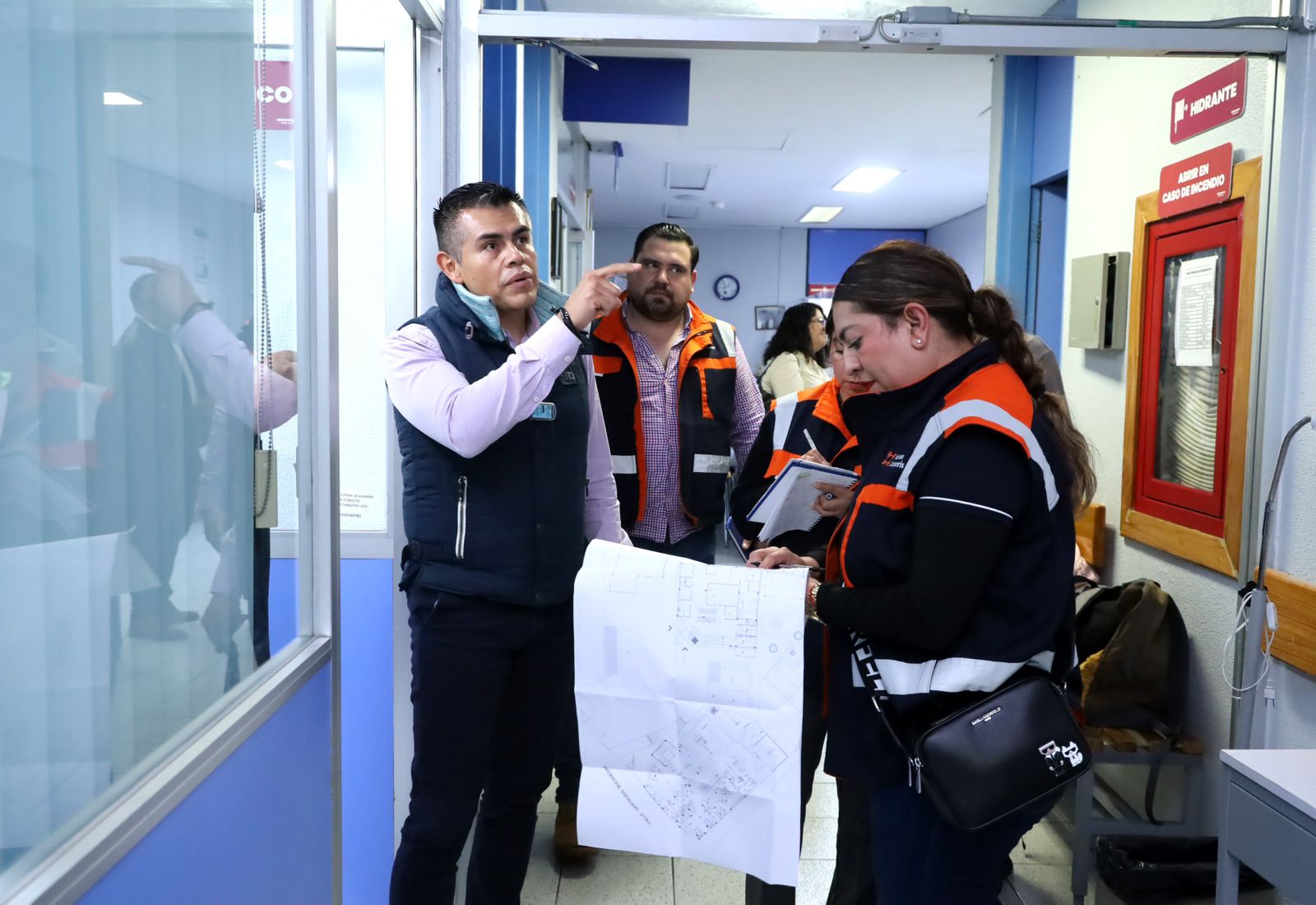 Avanza la instalación del nuevo equipo para tratar el cáncer en Michoacán.