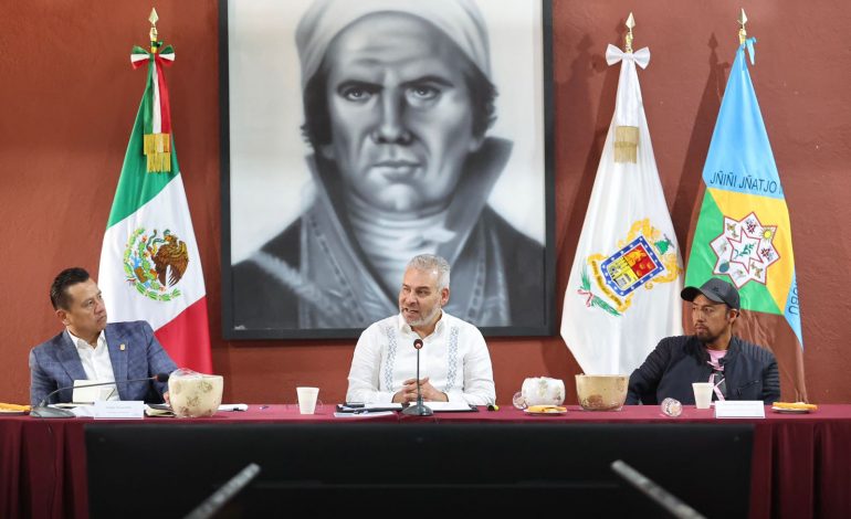 Ratifica Bedolla apoyo total a comunidades en autogobierno como San Matías el Grande.