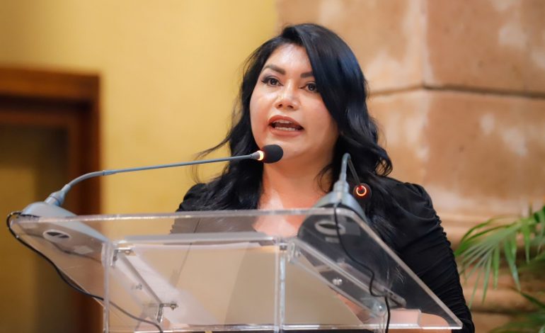 Reconoce Brenda Fraga en el personal de enfermería, a la esencia de la solidaridad y el compromiso social.