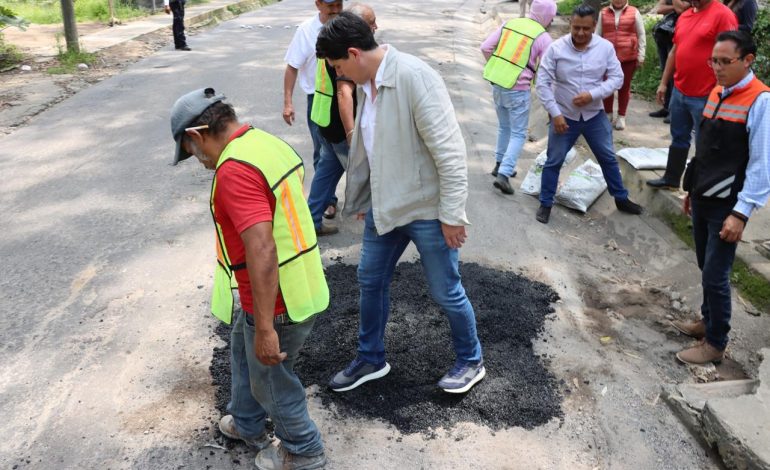 Mantiene Gobierno de Soluciones intensivo bacheo en toda la ciudad.