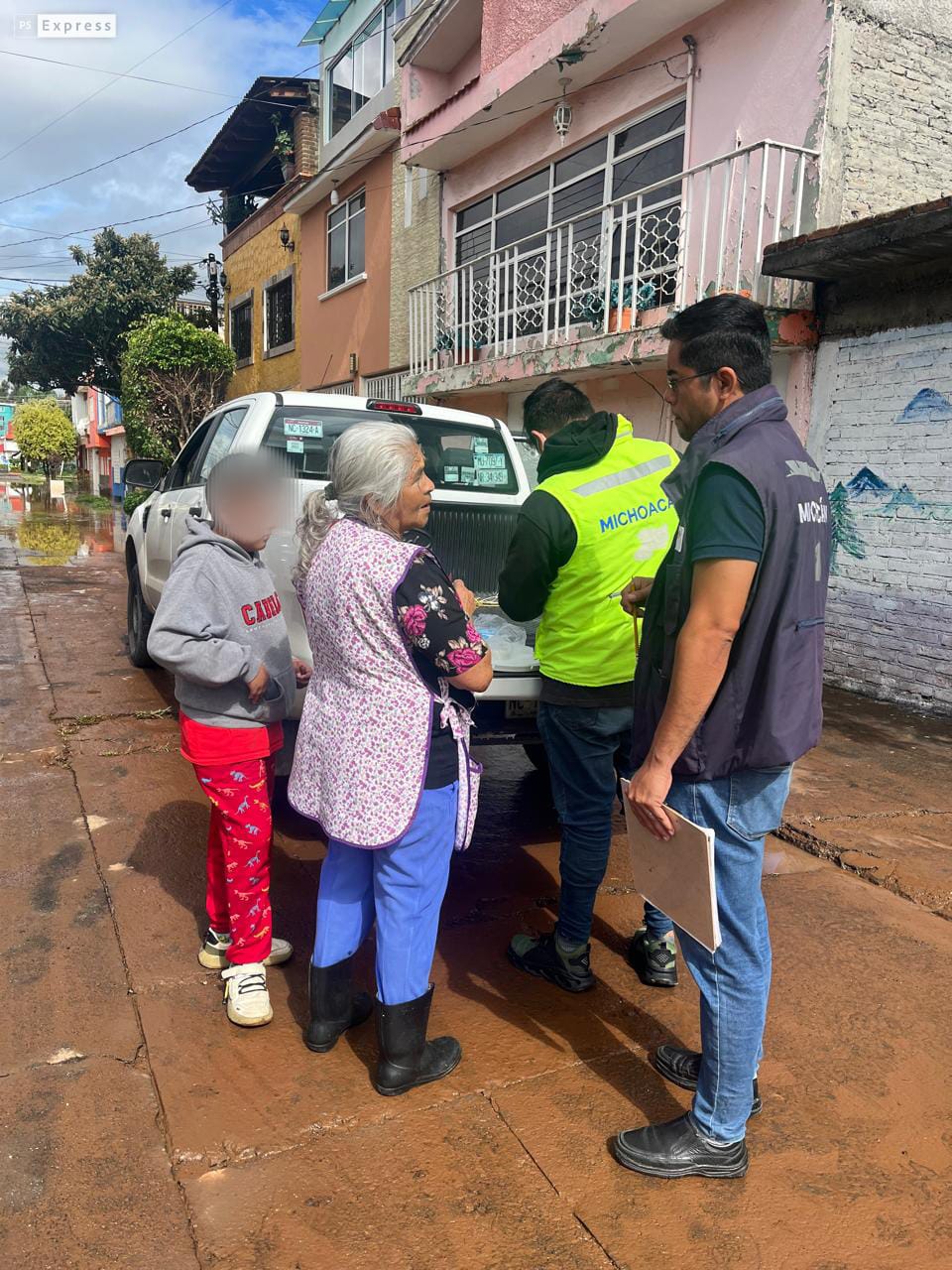 Atiende SSM colonias afectadas por inundaciones en Morelia.