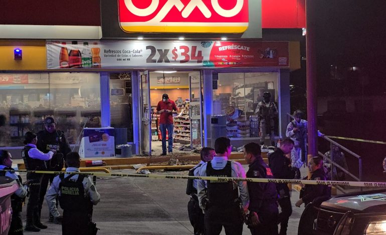 Investiga FGE incendio en establecimiento comercial