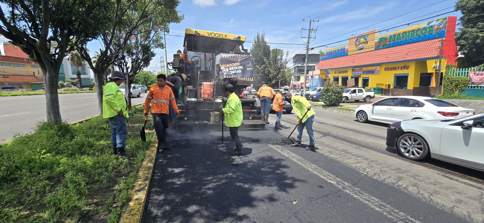 ¡Toma precauciones! SCOP da mantenimiento al libramiento de Morelia.
