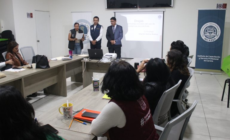 Lleva FGE charlas a personal de la Secretaría de Salud en materia de consumo de drogas y su impacto social