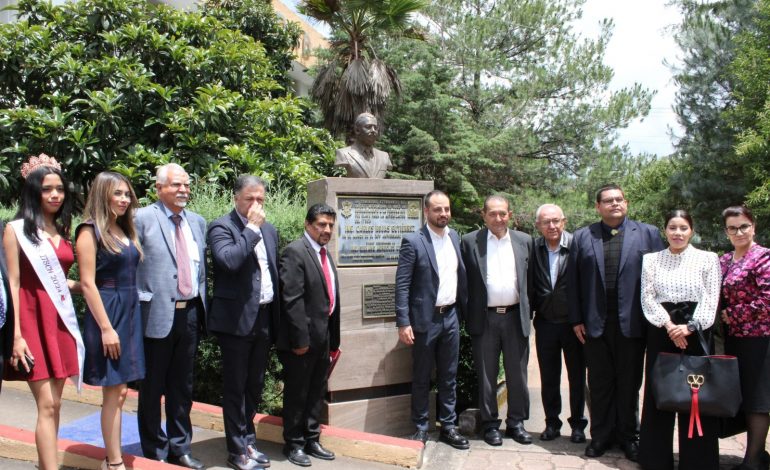 Se realizó un homenaje póstumo al Ing. Carlos Gutiérrez Rojas