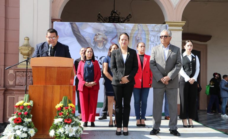 Jeovana Mariela Alcántar Baca, fijó el Bando Solemne conmemorativo al CCXIV Aniversario del inicio de la lucha por la Independencia de México