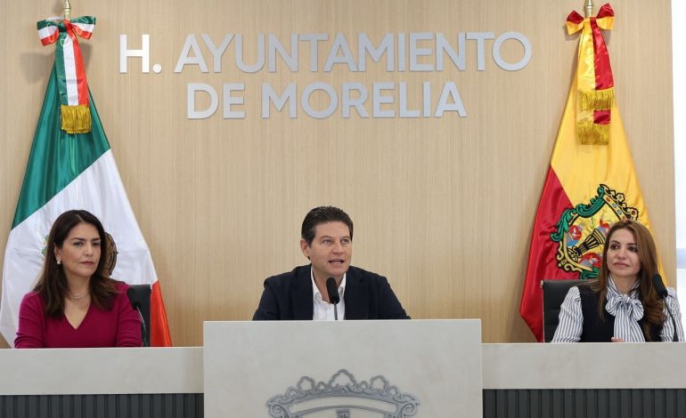 Refrenda Alfonso Martínez su compromiso con la transparencia y rendición de cuentas