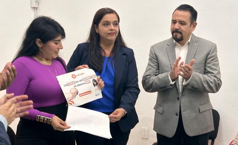 Reciben diputados del PAN propuestas ciudadanas por la defensa de la vida