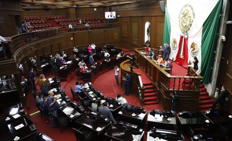 Legisladores enriquecen Código Familiar de Michoacán