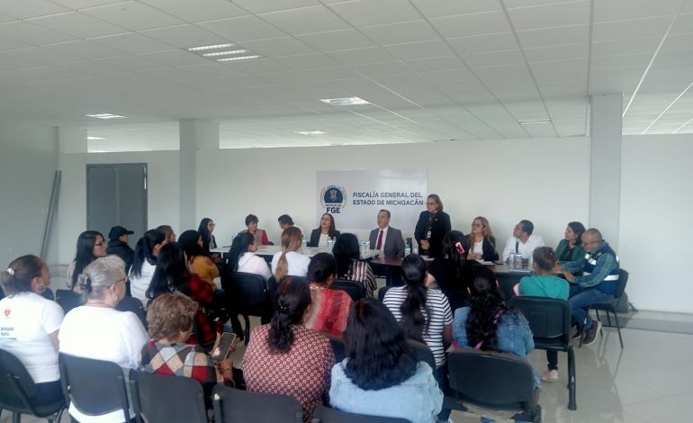 Sostiene FGE reunión de seguimiento con el Colectivo «Madres con una Luz en el Corazón»