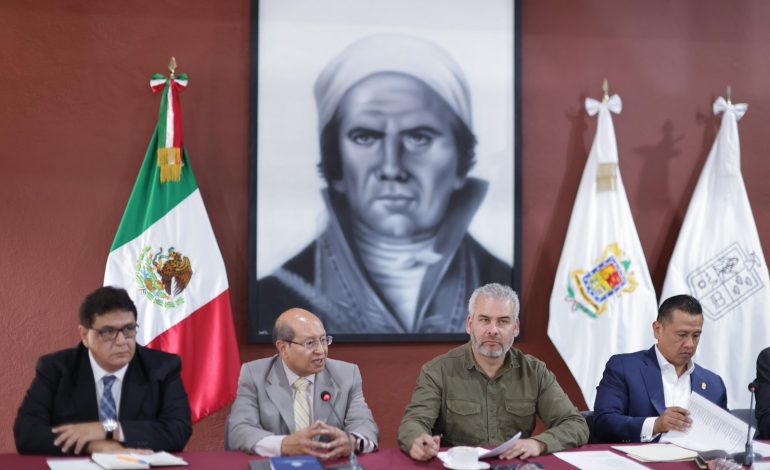 Bedolla y trabajadores del Poder Judicial dialogan sobre reforma estatal en materia judicial