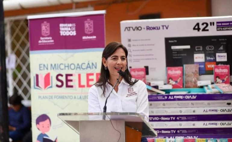 Administración de Bedolla trabaja por la renovación tecnológica en nivel secundaria: SEE