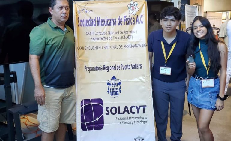 Estudiantes del Cecytem ganan plata y mención honorífica en concurso nacional de física