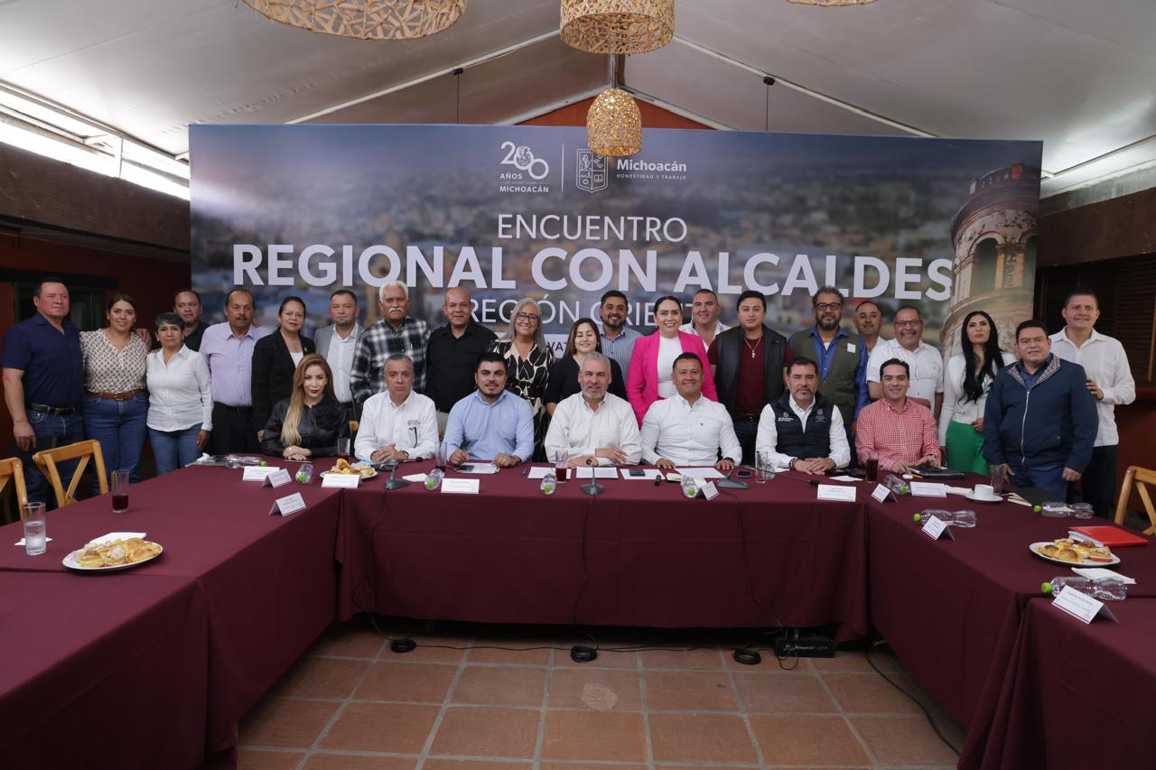 Bedolla y municipios acompañarán construcción de autopista Maravatío-Zitácuaro.