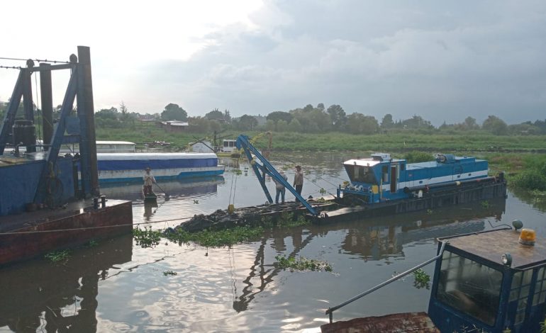 El Lago de Pátzcuaro se beneficia con una nueva draga para su recuperación: Compesca.