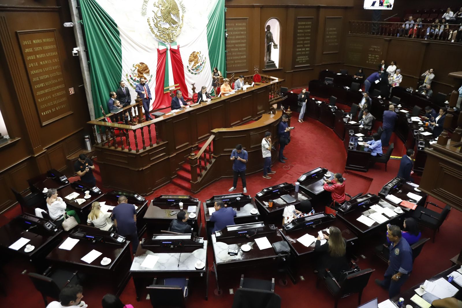 Respalda Congreso a trabajadores con hijos con cáncer o discapacidad.
