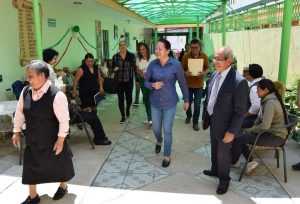 En gira de trabajo, Jeovana Alcántar Baca, visitó el Asilo de Anciano San Vicente, la Ciudad del Niño y sostuvo reunión de trabajo en la Dirección de Obras Públicas.