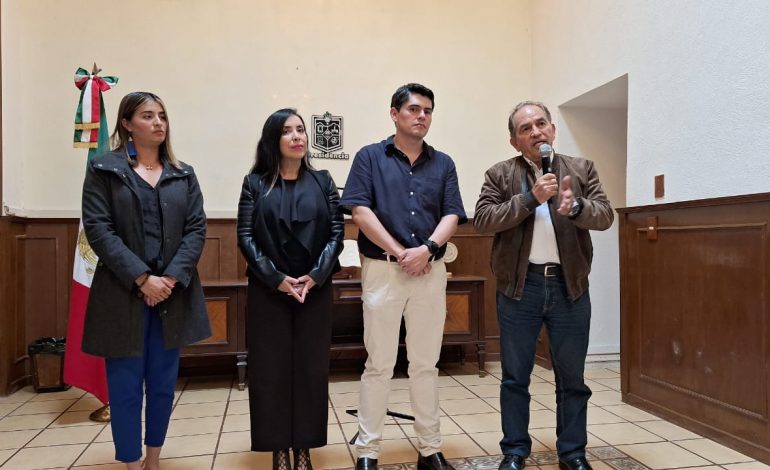 Nuevo Impulso para Zitácuaro: Antonio Ixtláhuac Presenta Nuevos Funcionarios y Estrategias de Mejora.