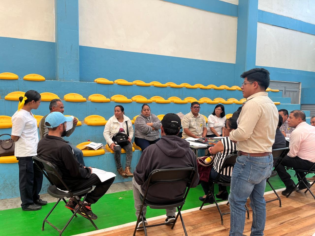 Capacita SSM a instituciones educativas para fomentar estilos de vida saludable.