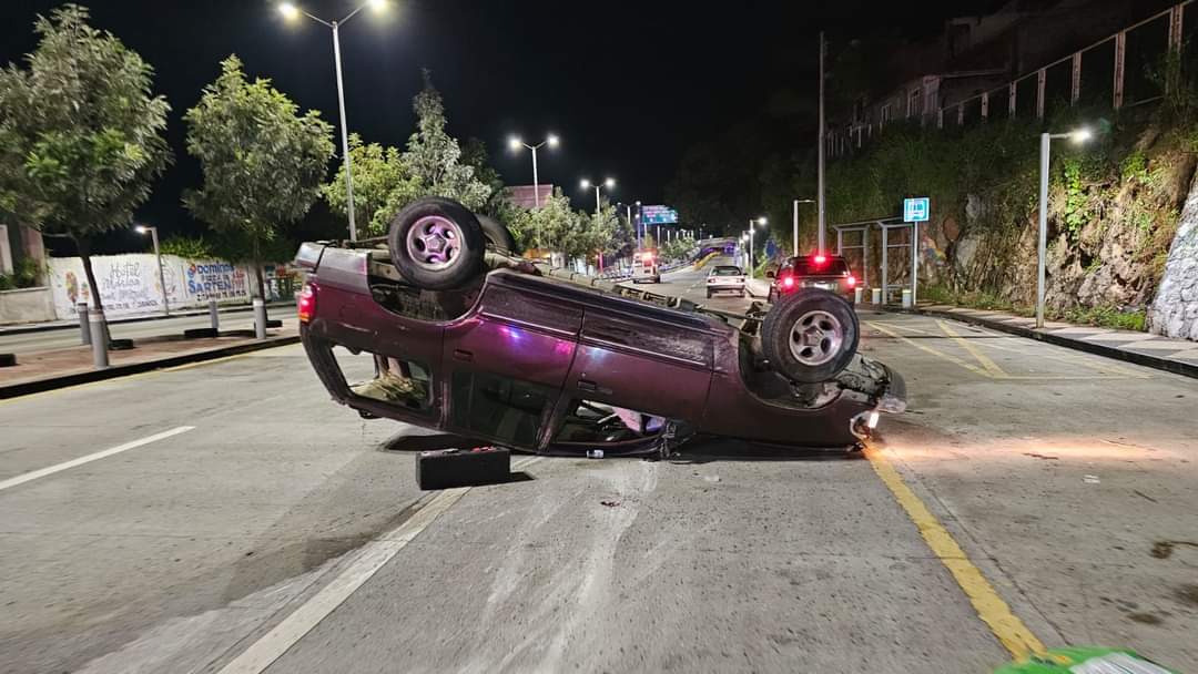 Accidente mortal en Zitácuaro: Dos heridos y una víctima fatal.