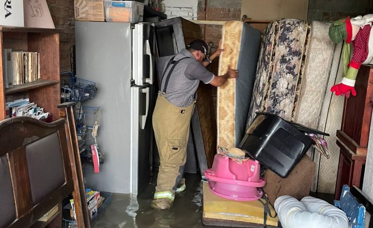 Atiende PC estatal colonias afectadas por inundaciones en Morelia.