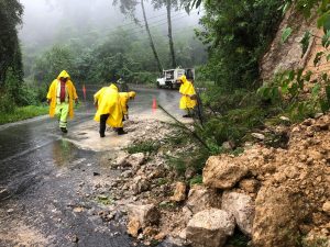 Atiende SCOP afectaciones a la red carretera por paso de John