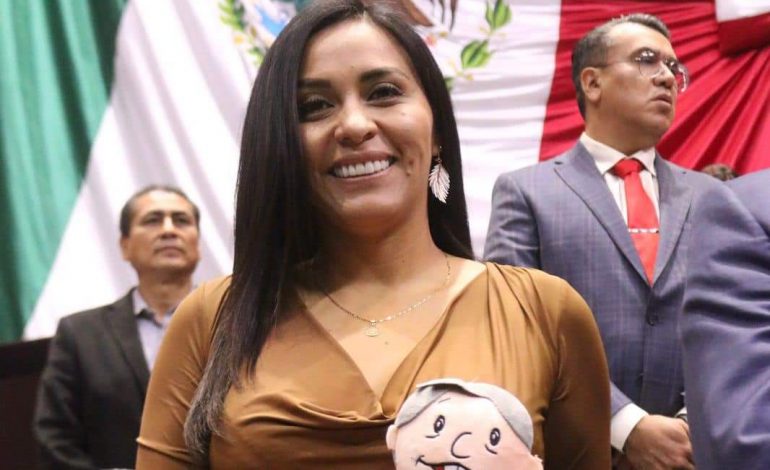 Andrés Manuel López Obrador el mejor presidente que ha tenido México: Mary Carmen Bernal.