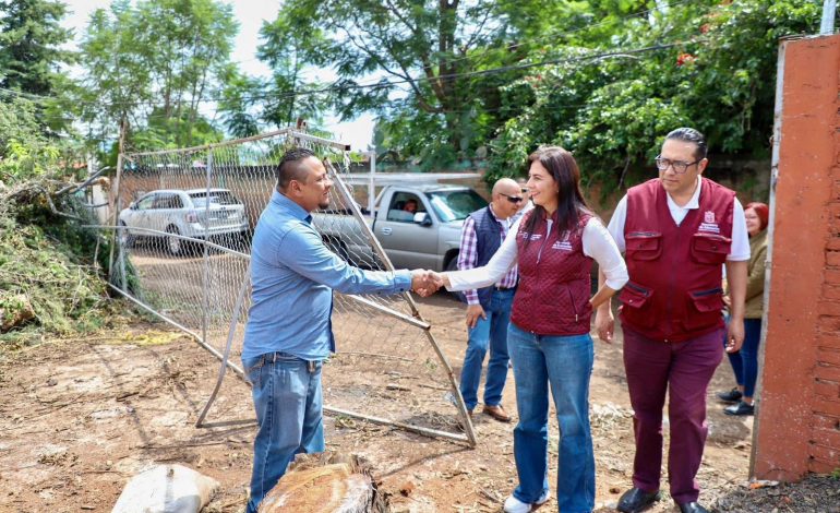 SEE da seguimiento a escuelas afectadas por el paso de John