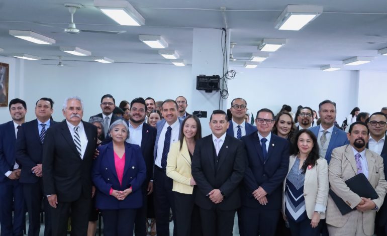 SSM reconoce labor del personal médico con los michoacanos